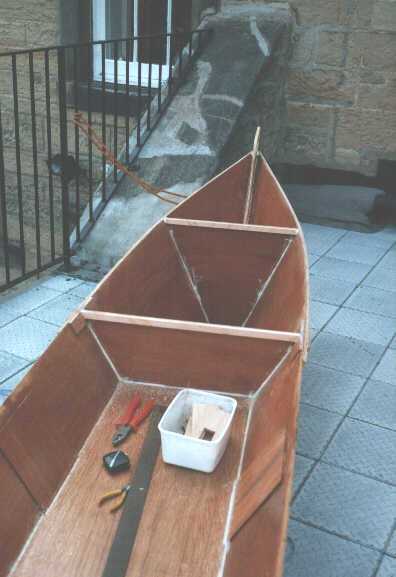 [hull - building (24kb)]